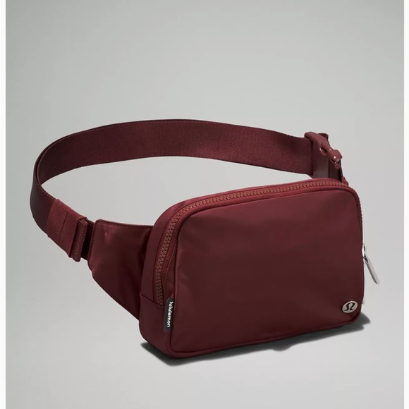 NWT Lululemon Everywhere Belt Bag Large “Red Merlot” - Picture 1 of 11